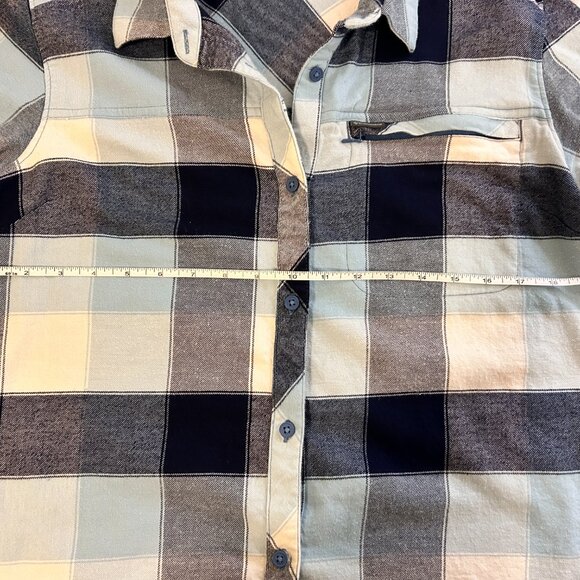 Columbia Flannel Button Up Shirt Women's Size L - Picture 5 of 6